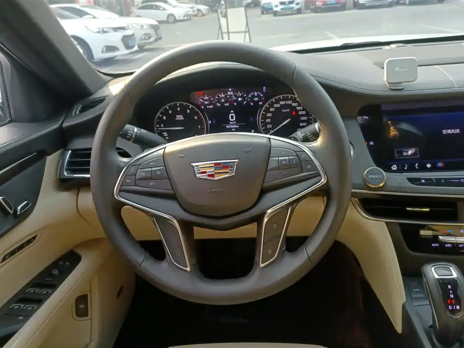 Cadillac CT6 2019 28T Fashion Model фото 15