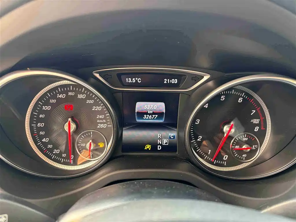Mercedes-Benz GLA 2017 GLA 200 Dynamic фото 5