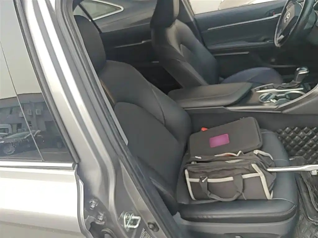 Toyota Camry 2021 2.0G Luxury Edition фото 25