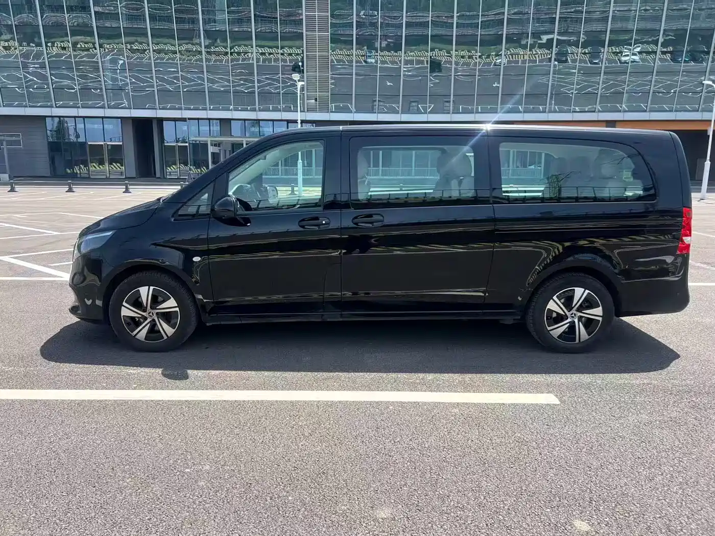 Mercedes-Benz Vito 2024 2.0T Business 7-Seater фото 7