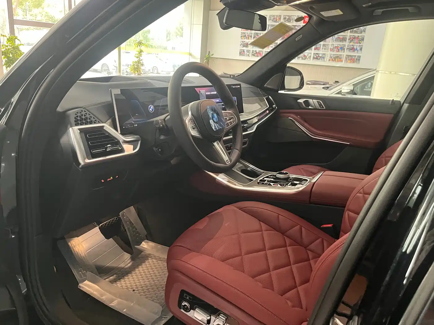 BMW X5 2026 xDrive 40Li M Sport Night Edition Package фото 2