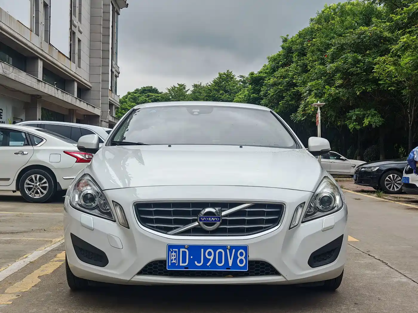 Volvo S60 (Import) 2011 2011 2.0T Elegance