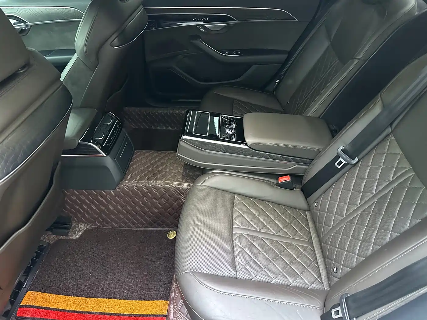 Audi A8 2021 A8L 50 TFSI quattro Comfort фото 17