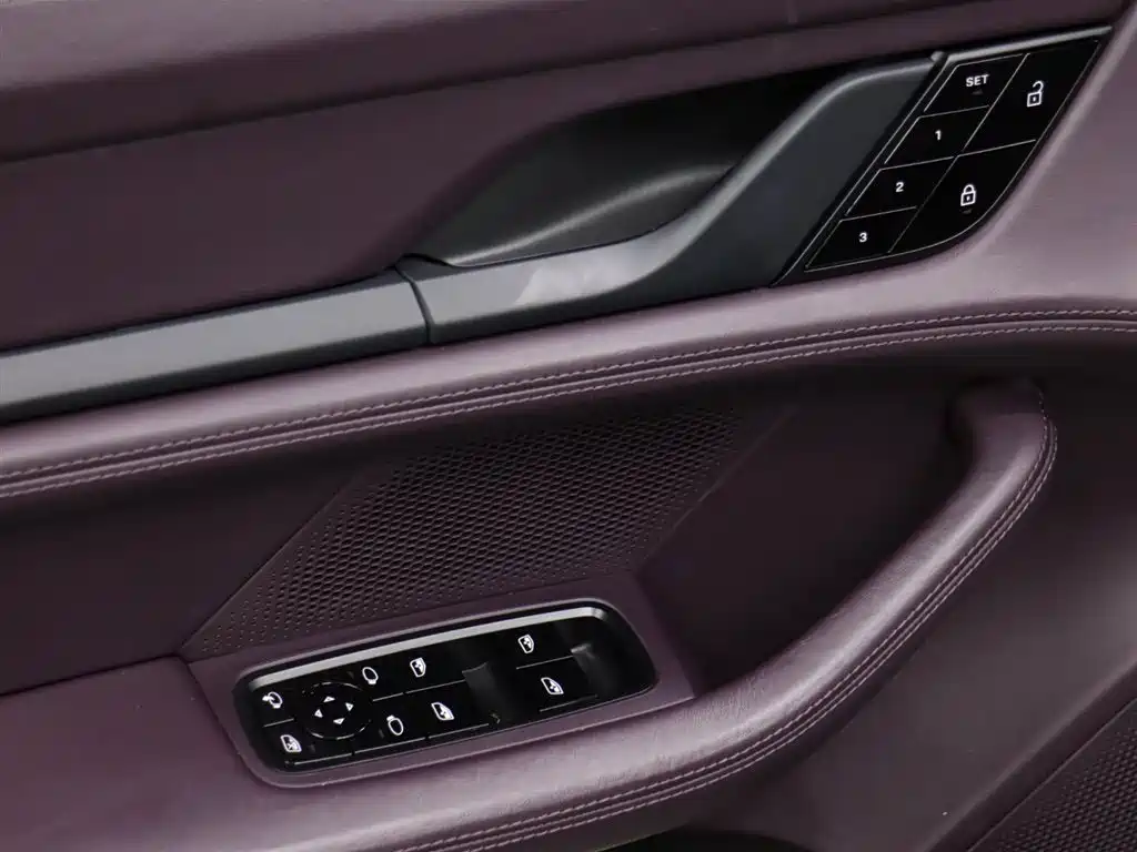 Porsche Taycan 2020 Taycan фото 28