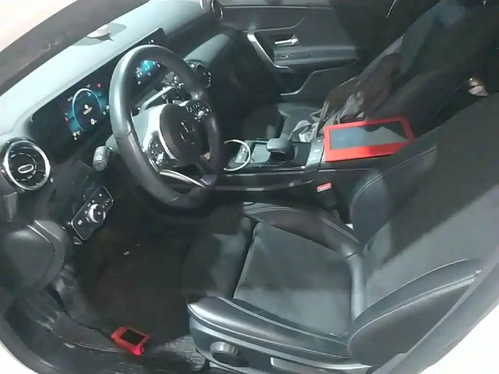 Mercedes-Benz A-Class 2019 A 180 L Sport Sedan фото 15
