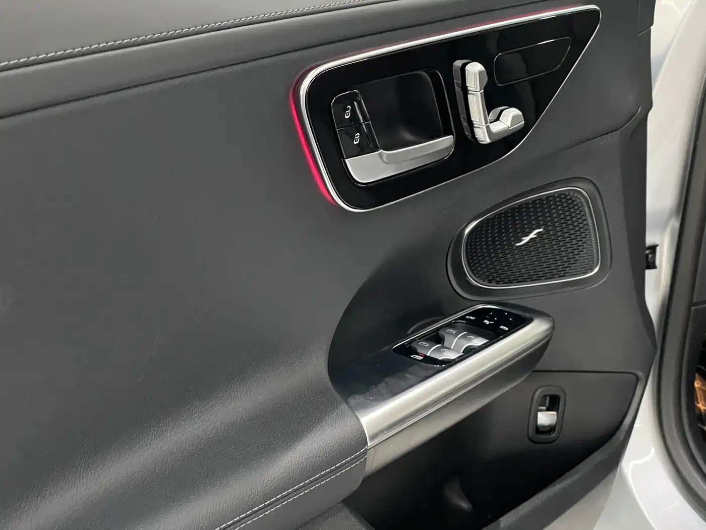 Mercedes-Benz C-Class 2024 C 260 L фото 21
