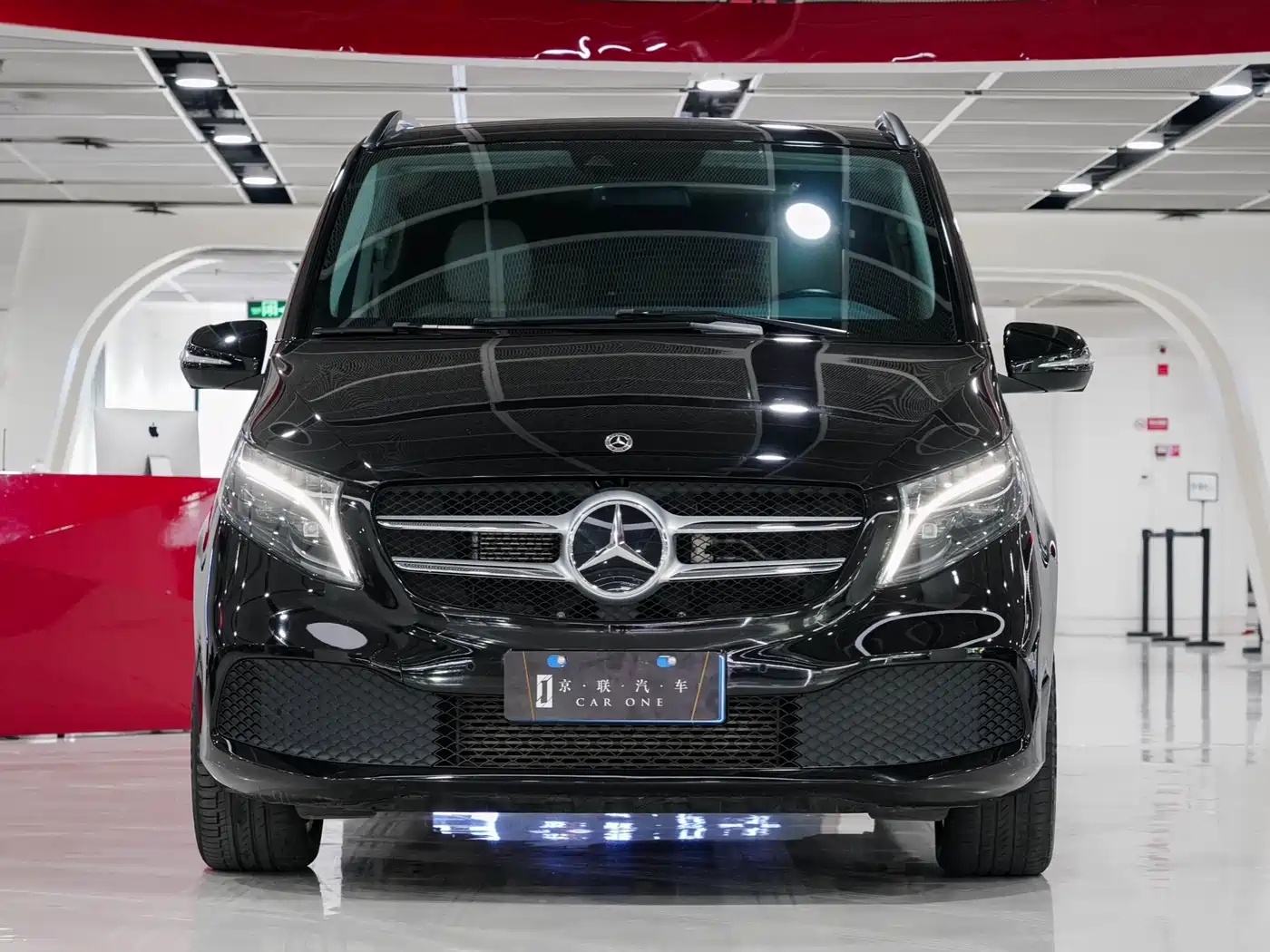 Mercedes-Benz V-Class 2022 V 260 Pilot Edition фото 2