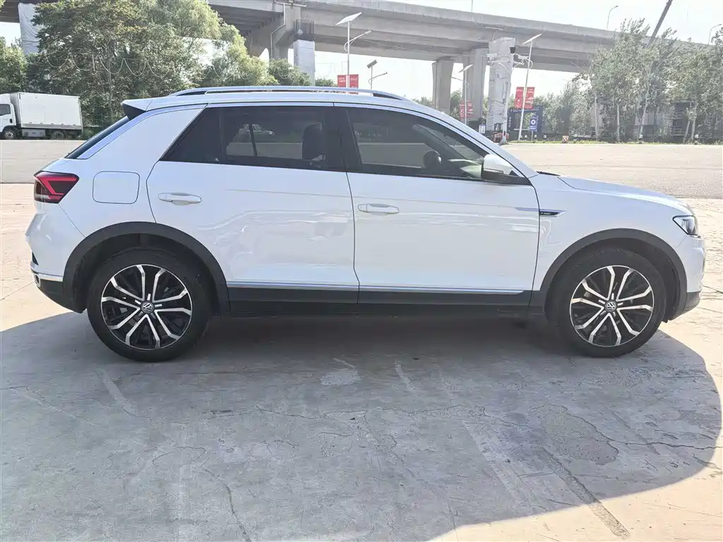 Volkswagen T-ROC 2018 280TSI DSG 2WD Comfort (China V) фото 13