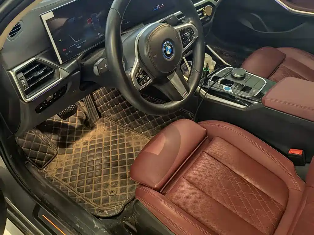 BMW i3 2024 eDrive 35 L фото 5