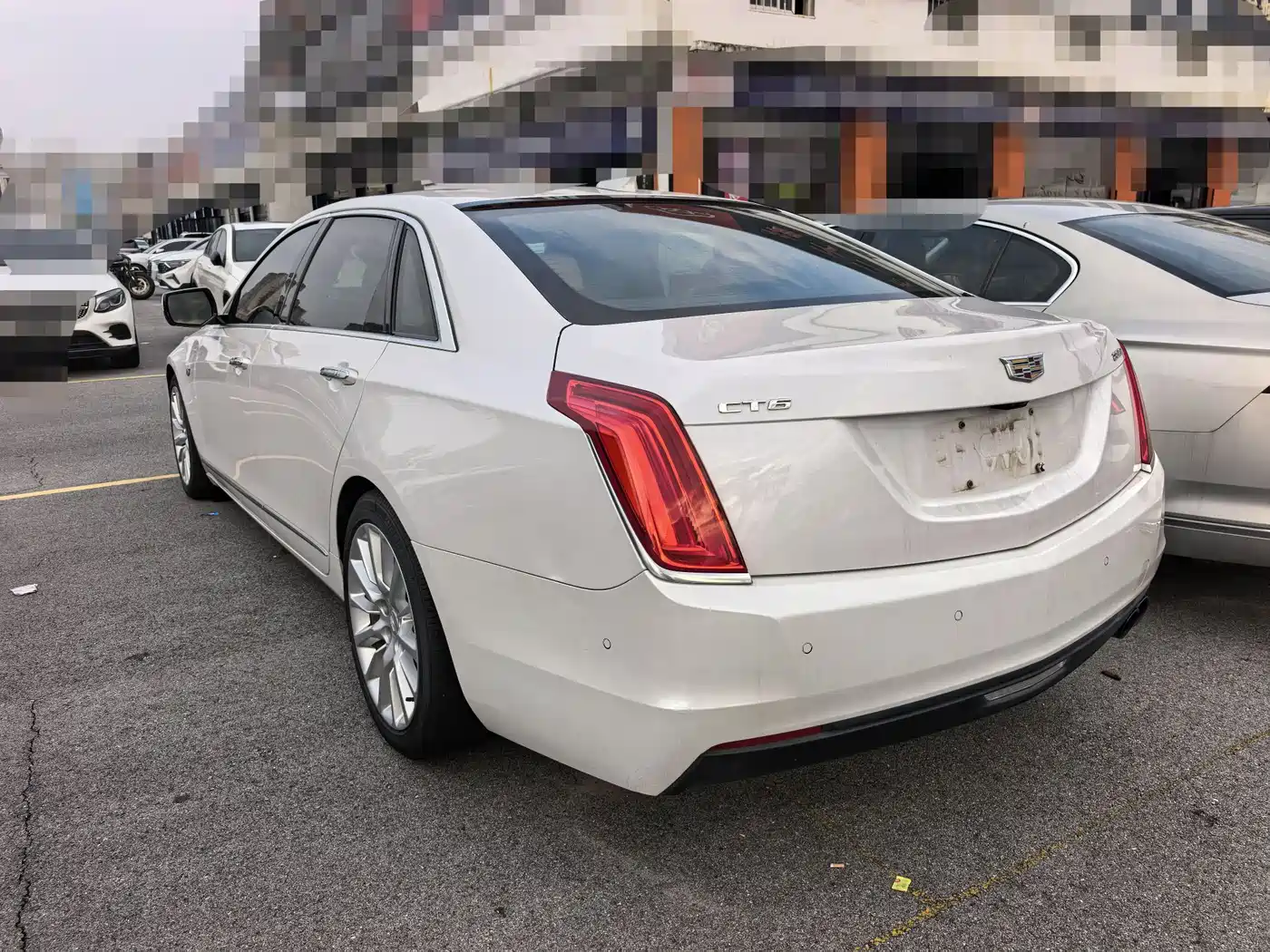 Cadillac CT6 2016 28T Leading фото 12