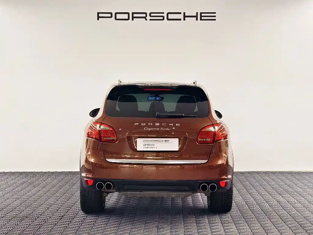 Фото 5 - Porsche Cayenne