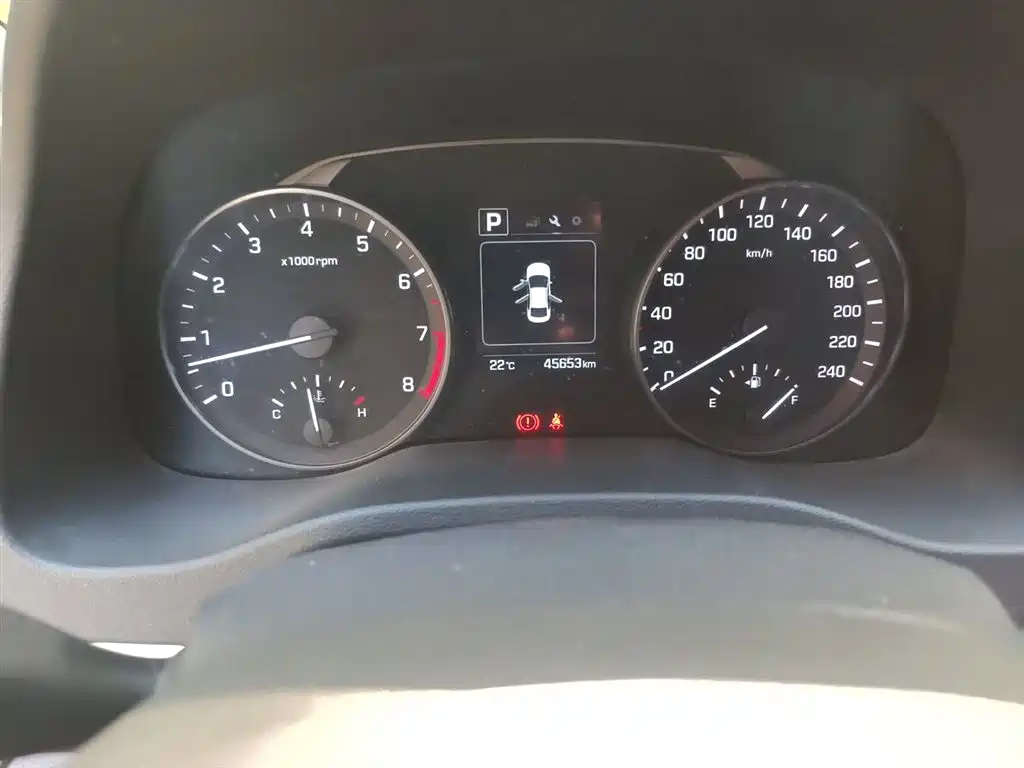 Hyundai Elantra 2016 Model 1.6L Automatic Smart Elite фото 9