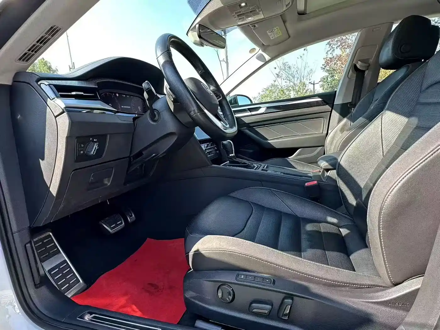 Volkswagen FAW-Volkswagen CC 2023 380TSI Eye-catching Edition фото 4