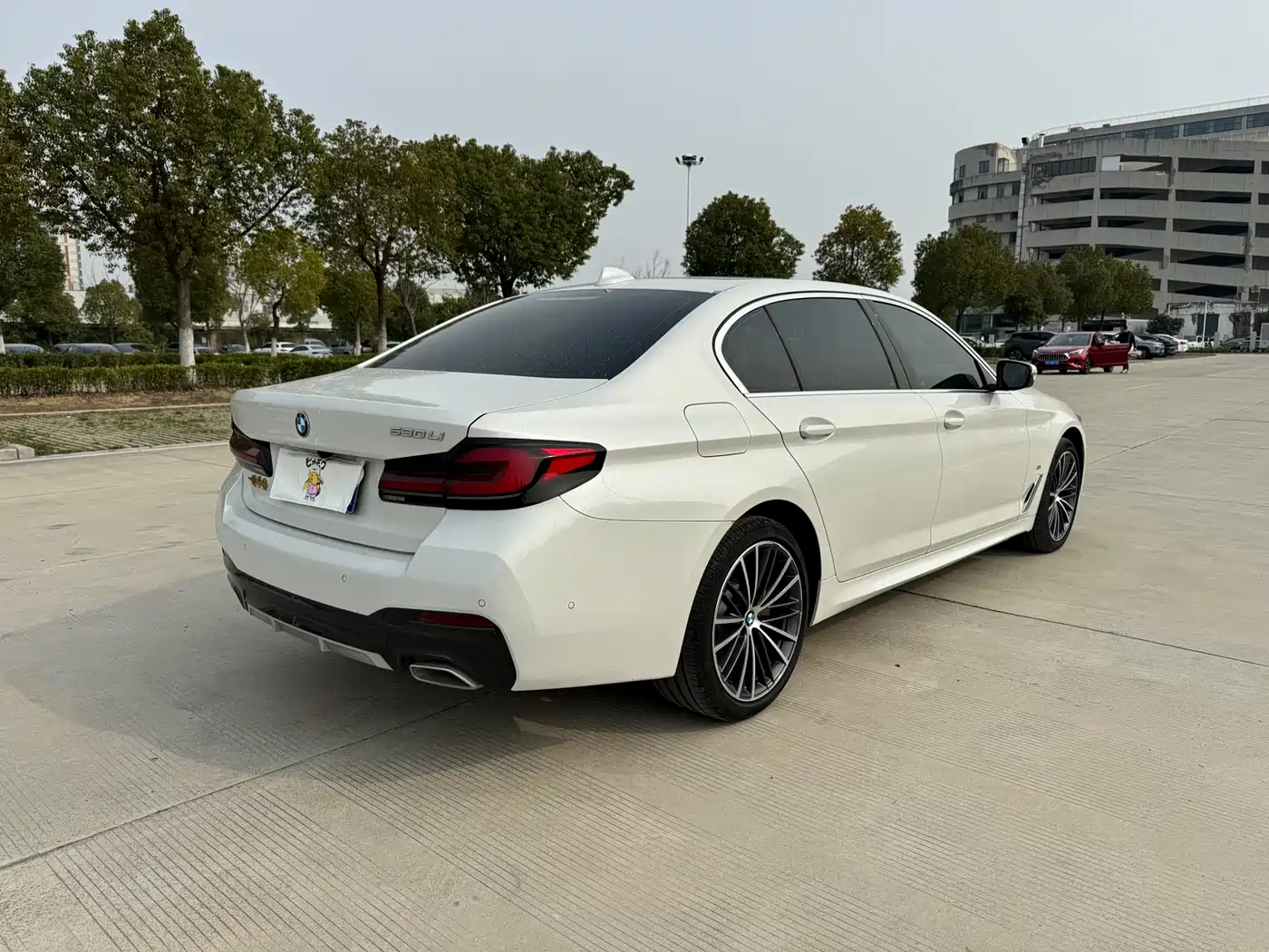 BMW 5 Series 2023 Facelift 530Li Leading M Sport Package фото 15