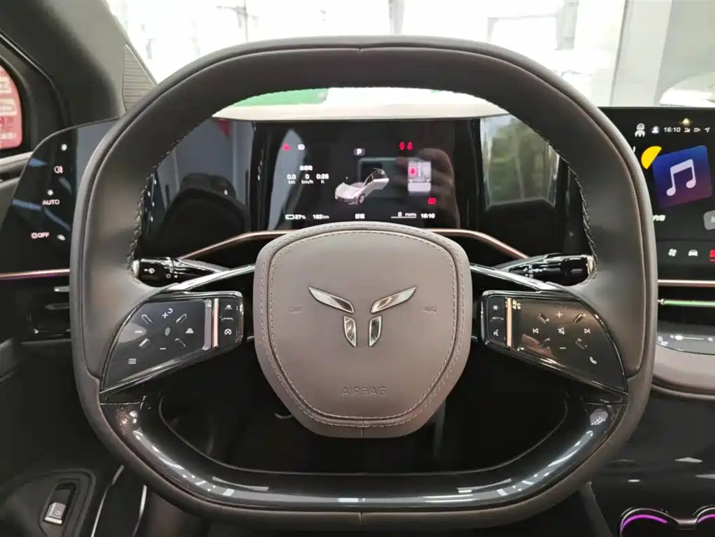 Hongqi EH7 2024 690 Pro фото 13