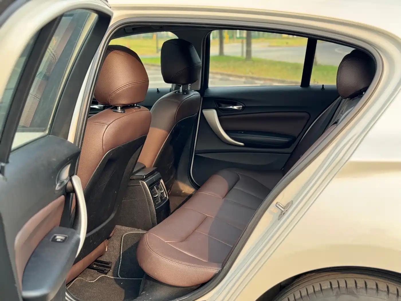 BMW 1 Series (Import) 2013 Facelift 118i Leading Model фото 12
