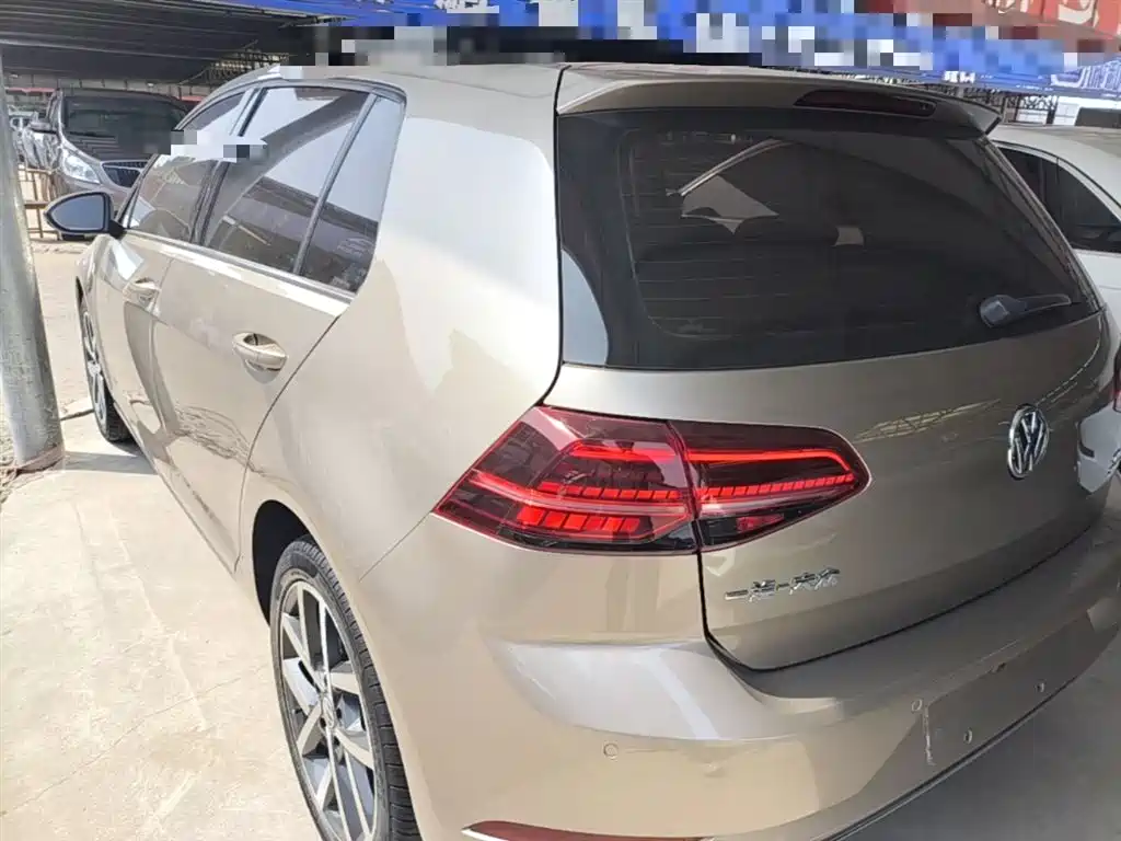 Volkswagen Golf 2018 230TSI Automatic Luxury фото 5