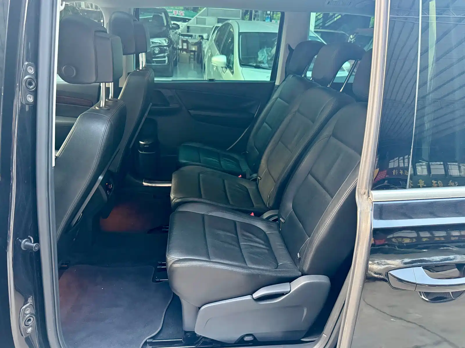 Фото 21 - Volkswagen Sharan