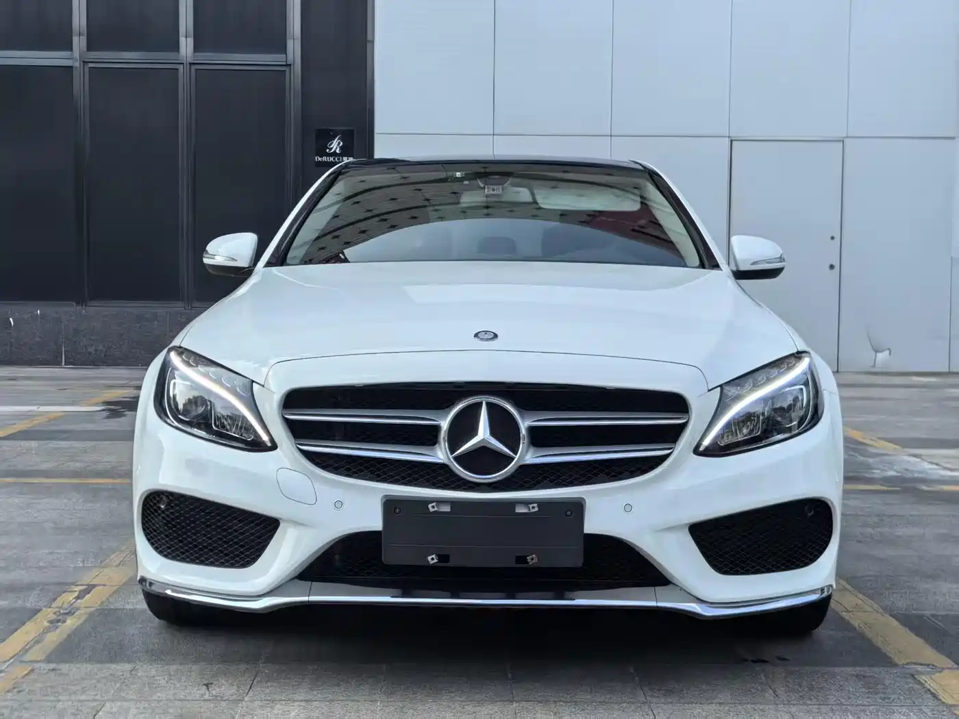 Mercedes-Benz C-Class 2015 Facelift C 200 L Sport фото 2