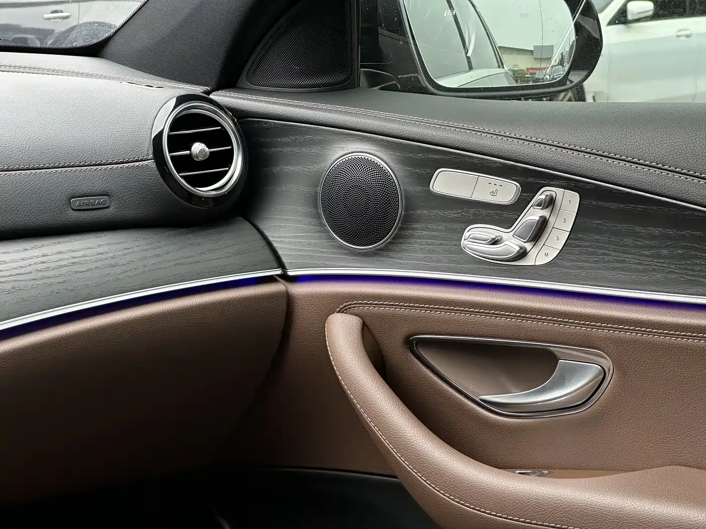 Mercedes-Benz E-Class 2023 E 300 L Sport Fashion фото 26