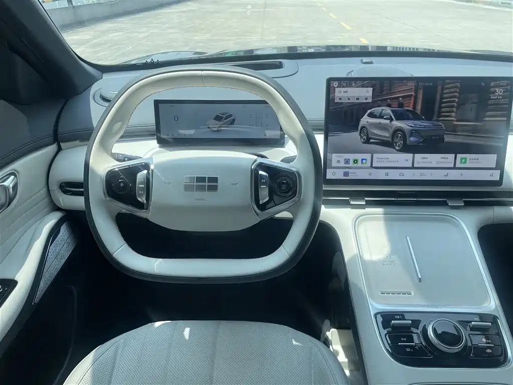 Geely Galaxy Galaxy Starship 7 EM-i 2025 Model 120km Explorer+ Edition фото 10