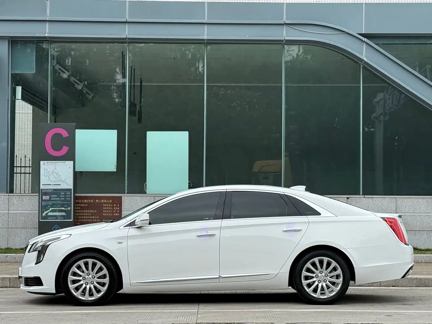 Cadillac XTS 2019 2018 28T Technology