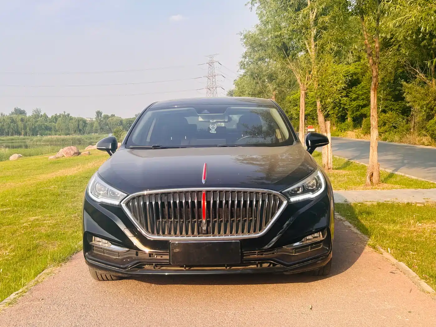 Hongqi H5 2020 1.8T Automatic Smart Connection Qi Rhythm Edition фото 2