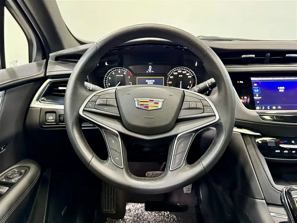 Cadillac XT5 2024 2.0T FWD Fashion Edition фото 23