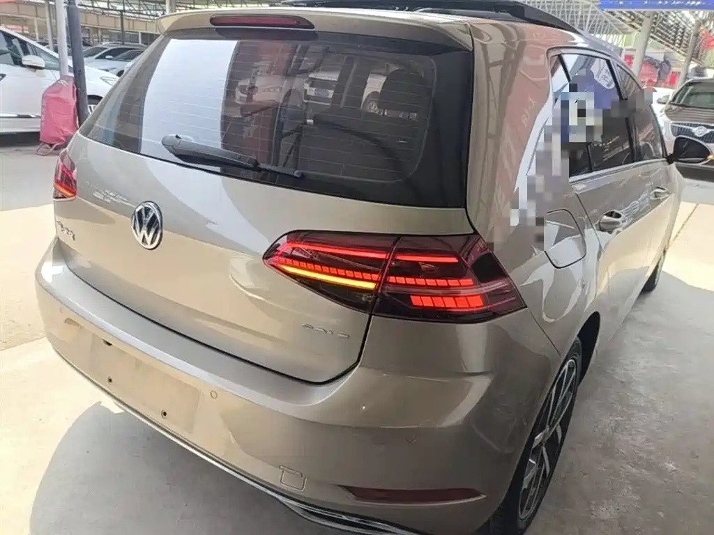 Volkswagen Golf 2018 230TSI Automatic Luxury фото 7