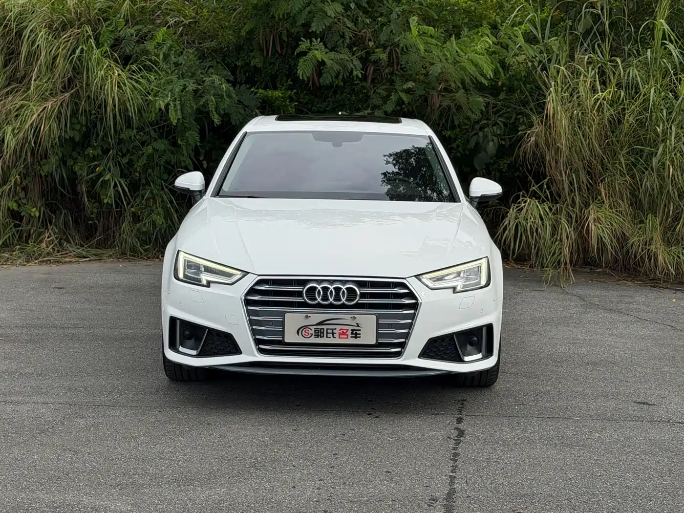 Фото 2 - Audi A4L