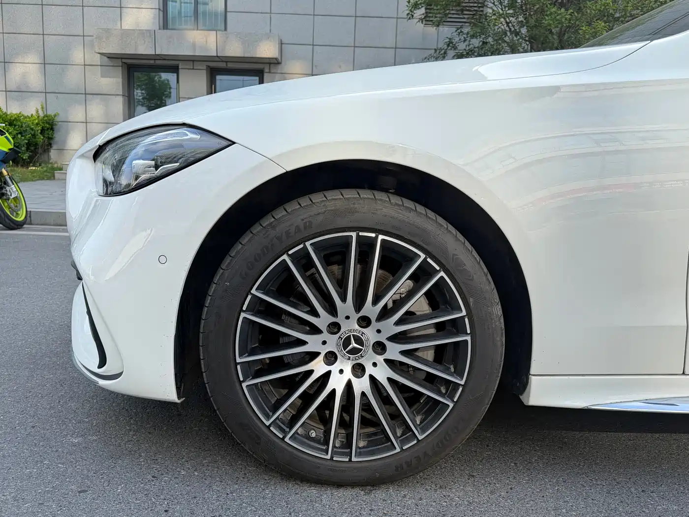 Mercedes-Benz C-Class 2025 C 260 L Sport Edition фото 4