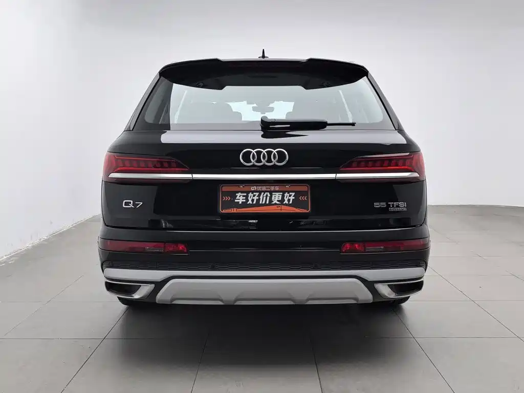 Фото 4 - Audi Q7