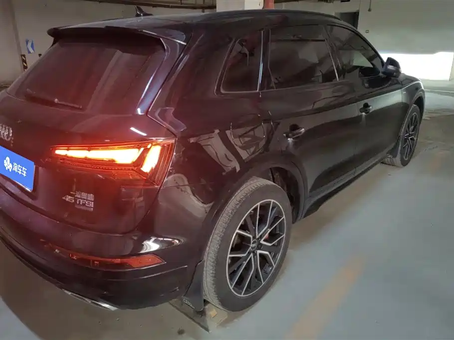 Audi Q5L 2024 Model 40 TFSI Luxury Dynamic фото 3