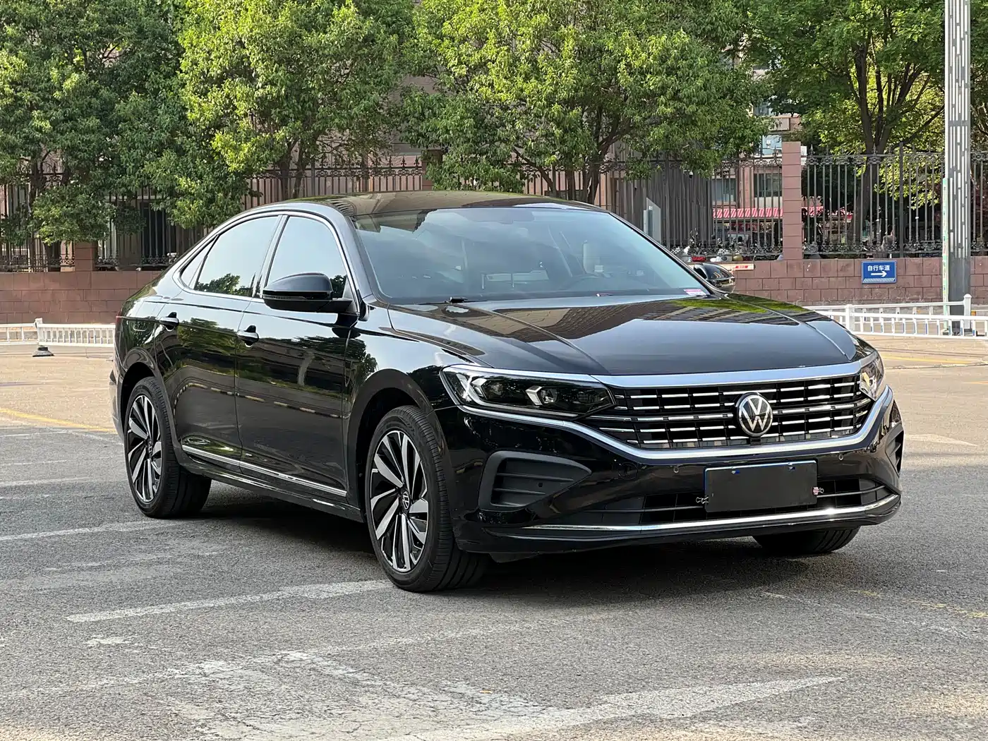 Volkswagen Passat 2024 330TSI Elite Edition фото 3
