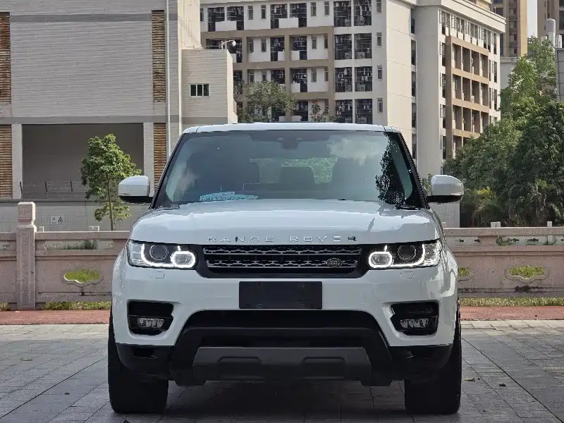 Land Rover Range Rover Sport 2016 3.0 SDV6 HSE фото 2