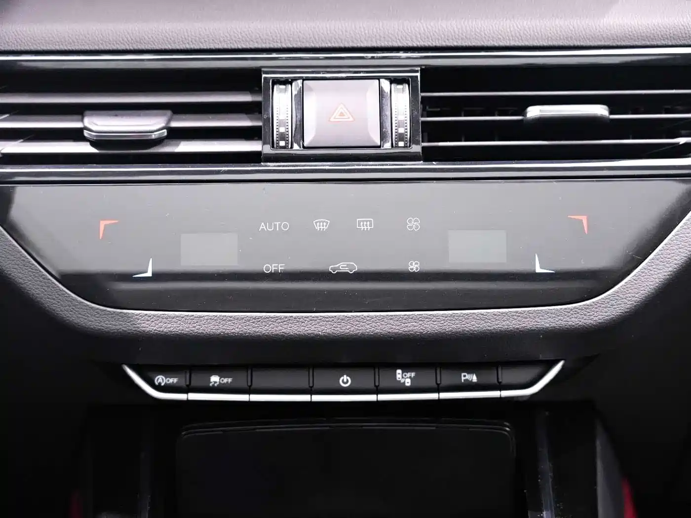 Hongqi HS5 2022 Facelift 2.0T Smart Flag Enjoyment AWD Edition фото 25