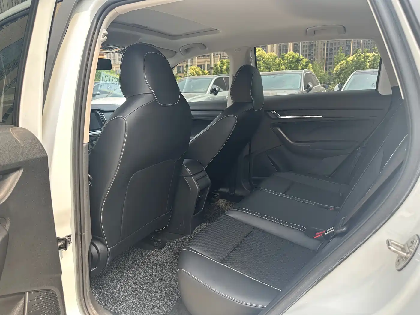 Škoda Kamiq 2023 Facelift 1.5L Auto Comfort Edition фото 6
