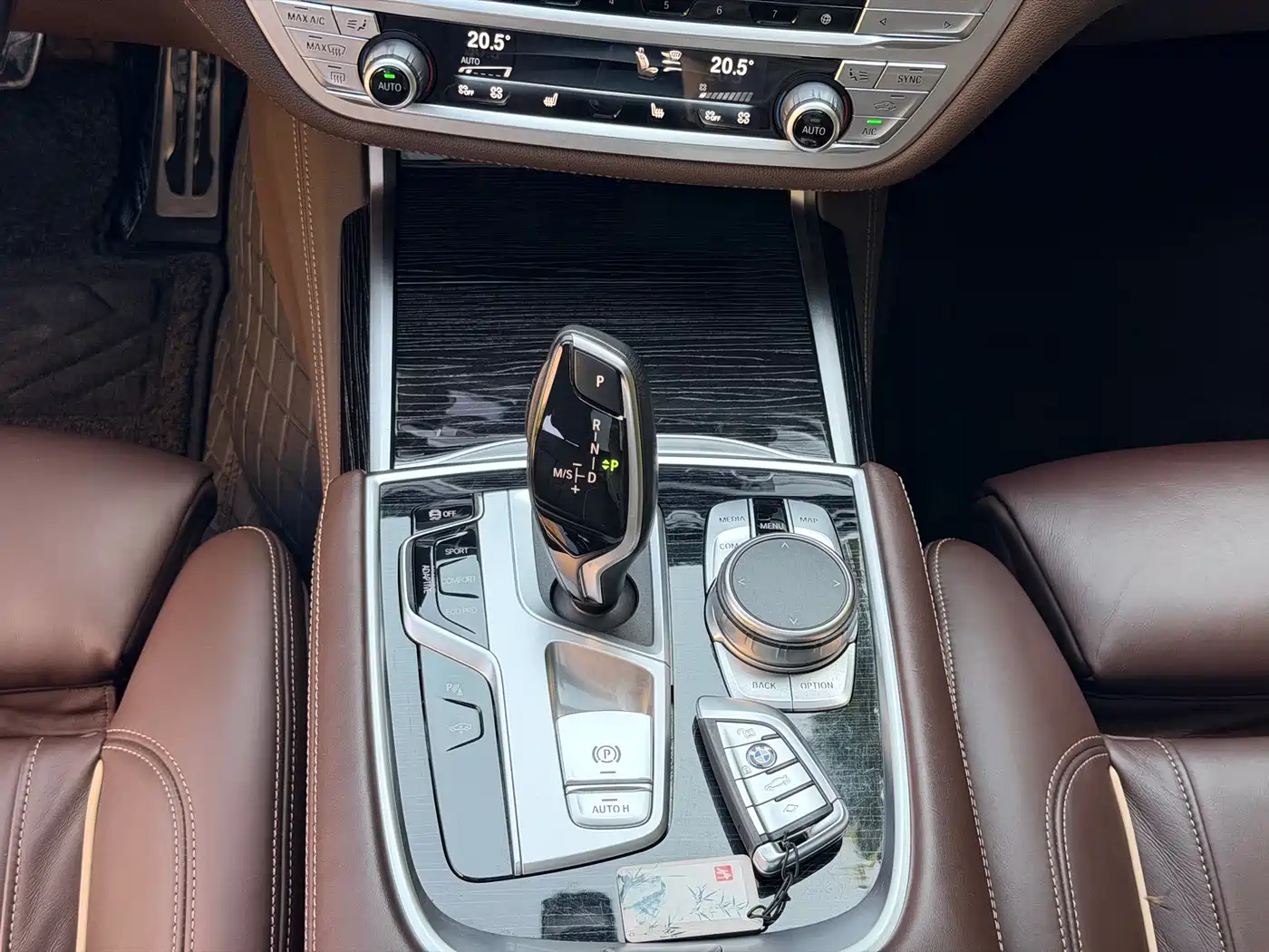 BMW 7 Series 2021 Model 730Li M Sport Package фото 20