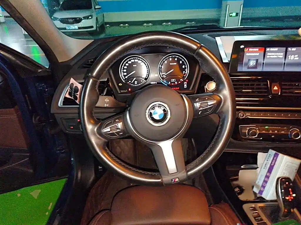 BMW 1 Series 2021 120i M Sport Shadow Edition фото 3