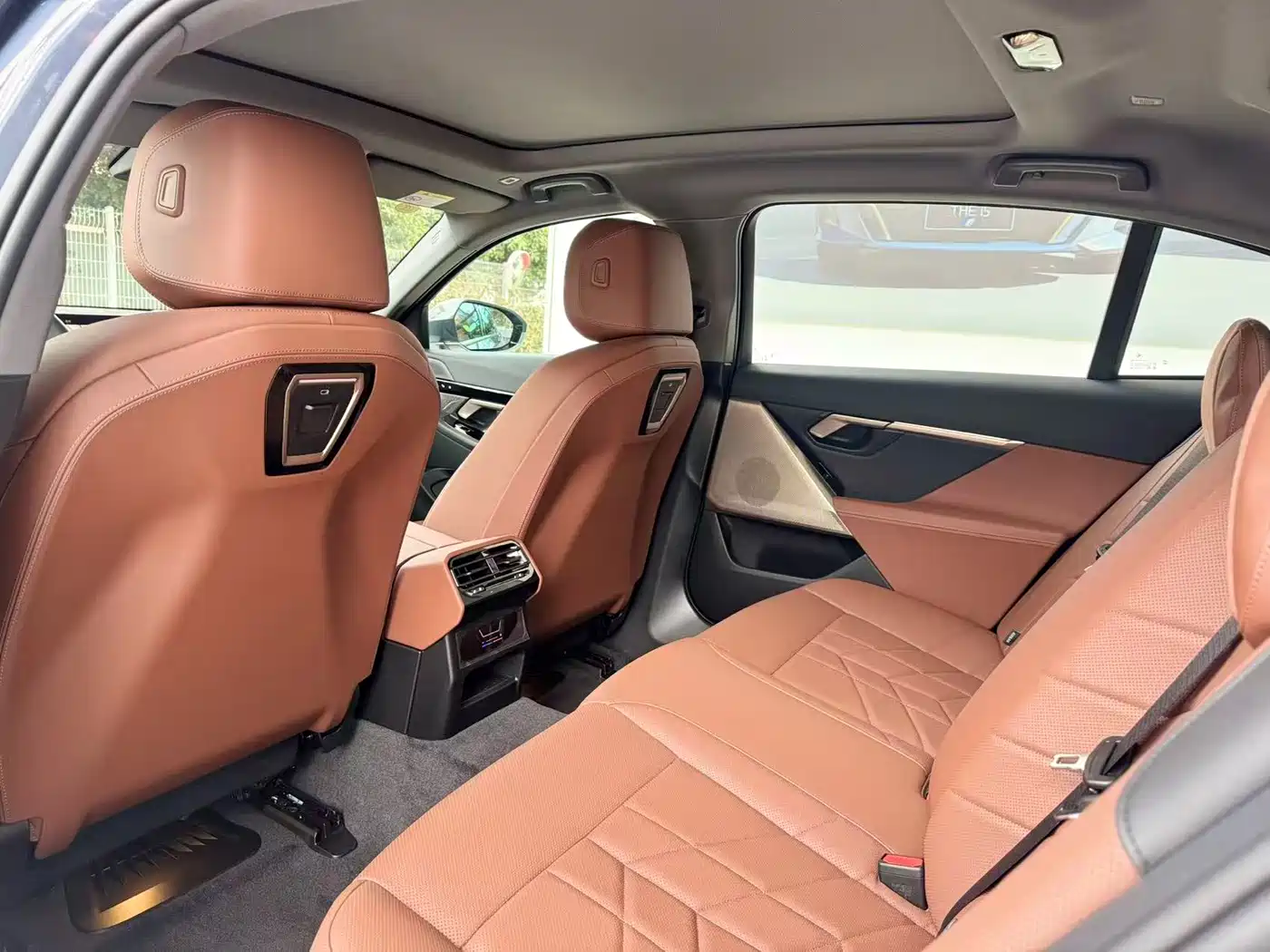 BMW 5 Series 2025 525Li M Sport Package фото 15