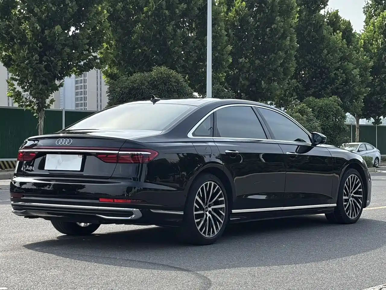 Audi A8 2024 Model A8L 50 TFSI quattro Premium Selection фото 18
