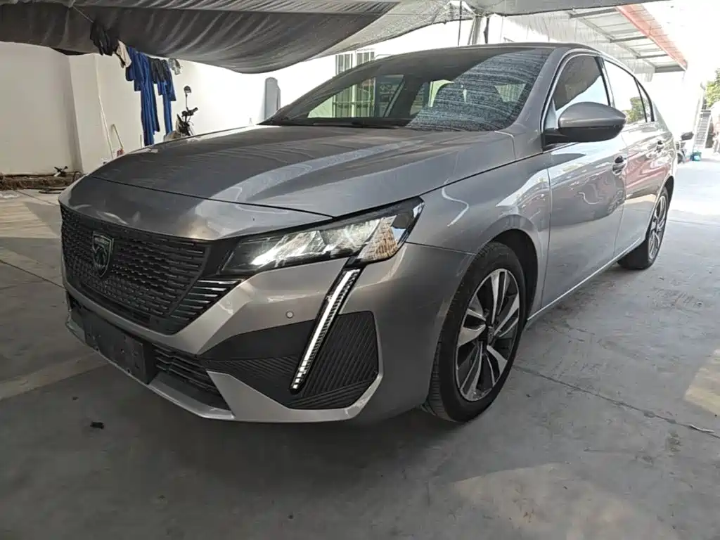 Peugeot 408 2023 2022 1.6T Light Chaser Edition