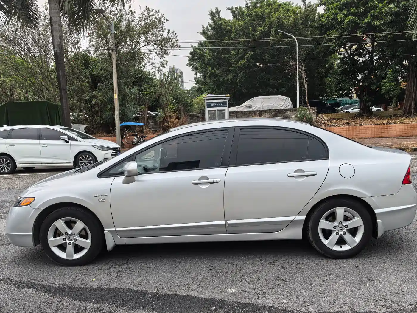Фото 4 - Honda Civic