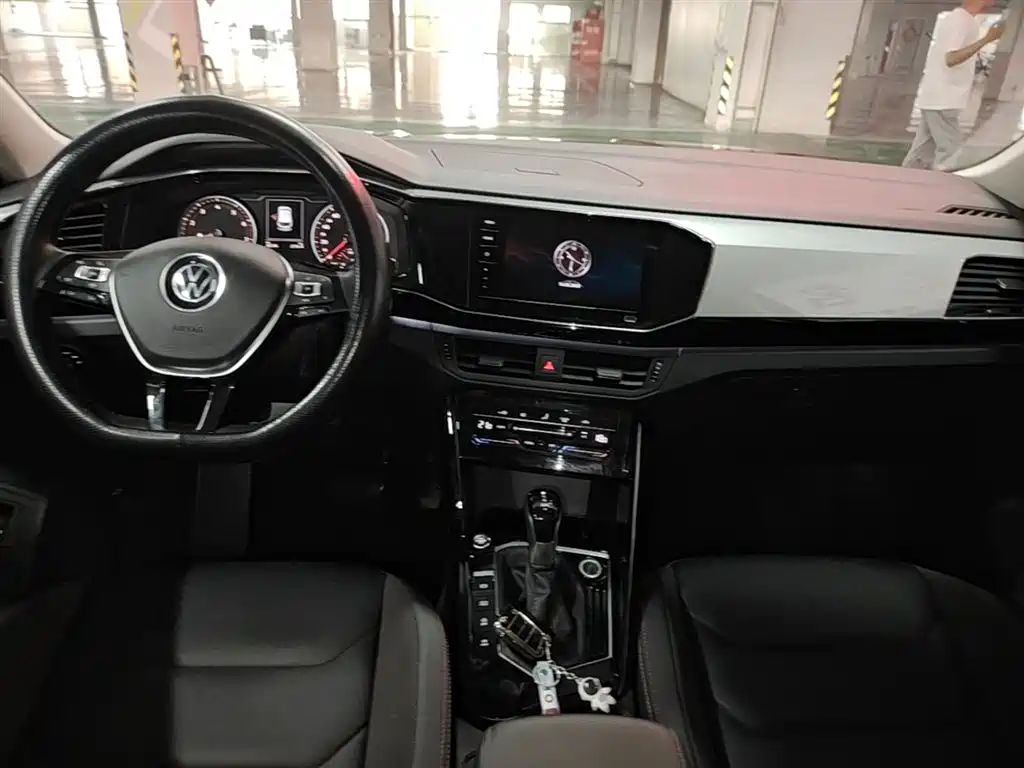 Volkswagen Tayron 2022 330TSI 2WD Luxury Smart Connect Edition фото 13