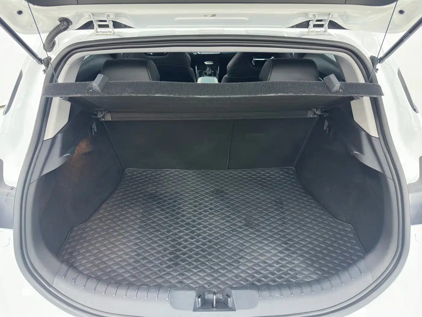 Фото 22 - Geely Emgrand S