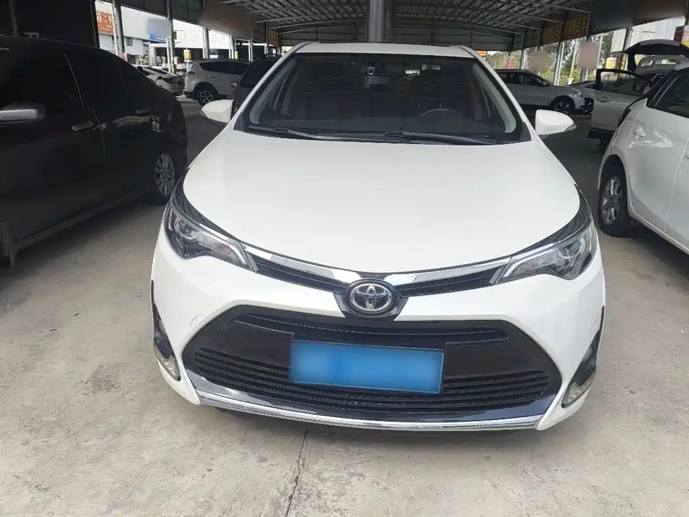 Toyota Levin 2018 185T CVT Premium Edition China V фото 6