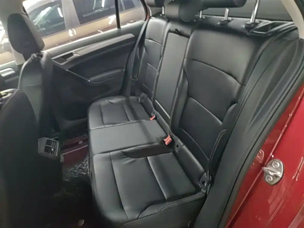 Volkswagen Golf 2020 280TSI DSG Comfort фото 17