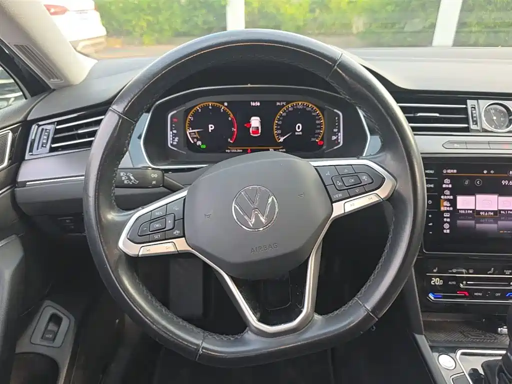 Volkswagen Magotan 2021 330TSI DSG 30th Anniversary Edition фото 16