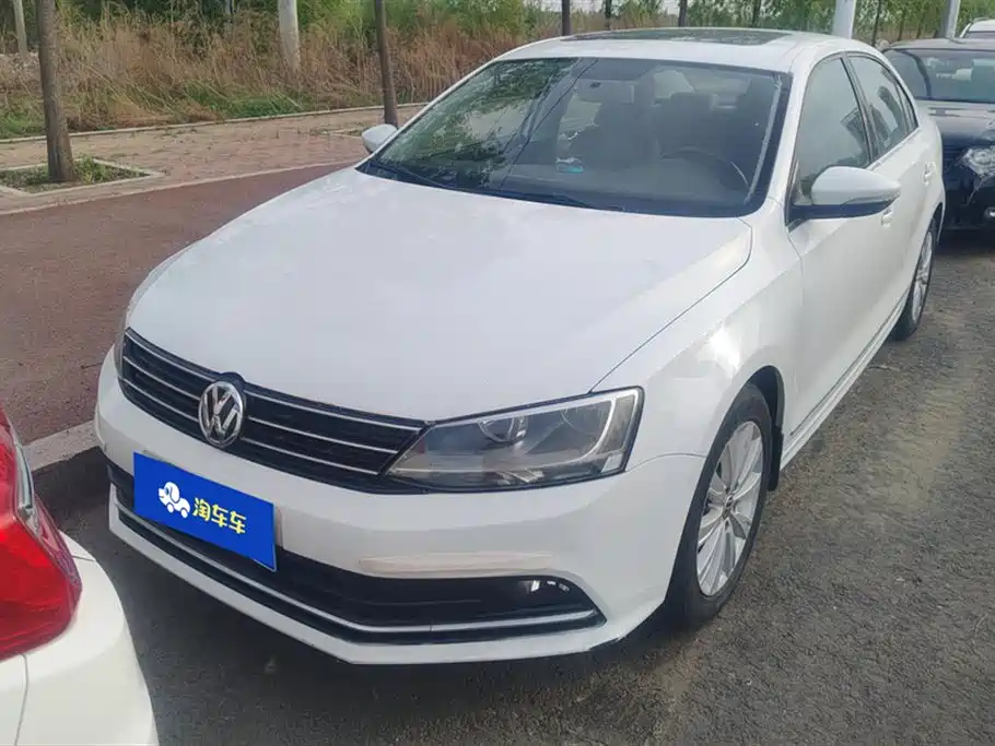 Volkswagen Sagitar 2015 1.6L Automatic Comfort фото 2