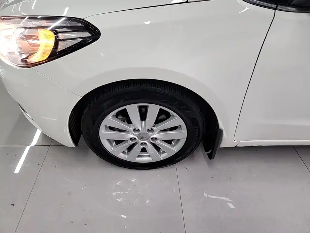 Фото 23 - Kia K3